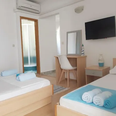 Πανσιόν Star Drvenik (Split-Dalmatia)